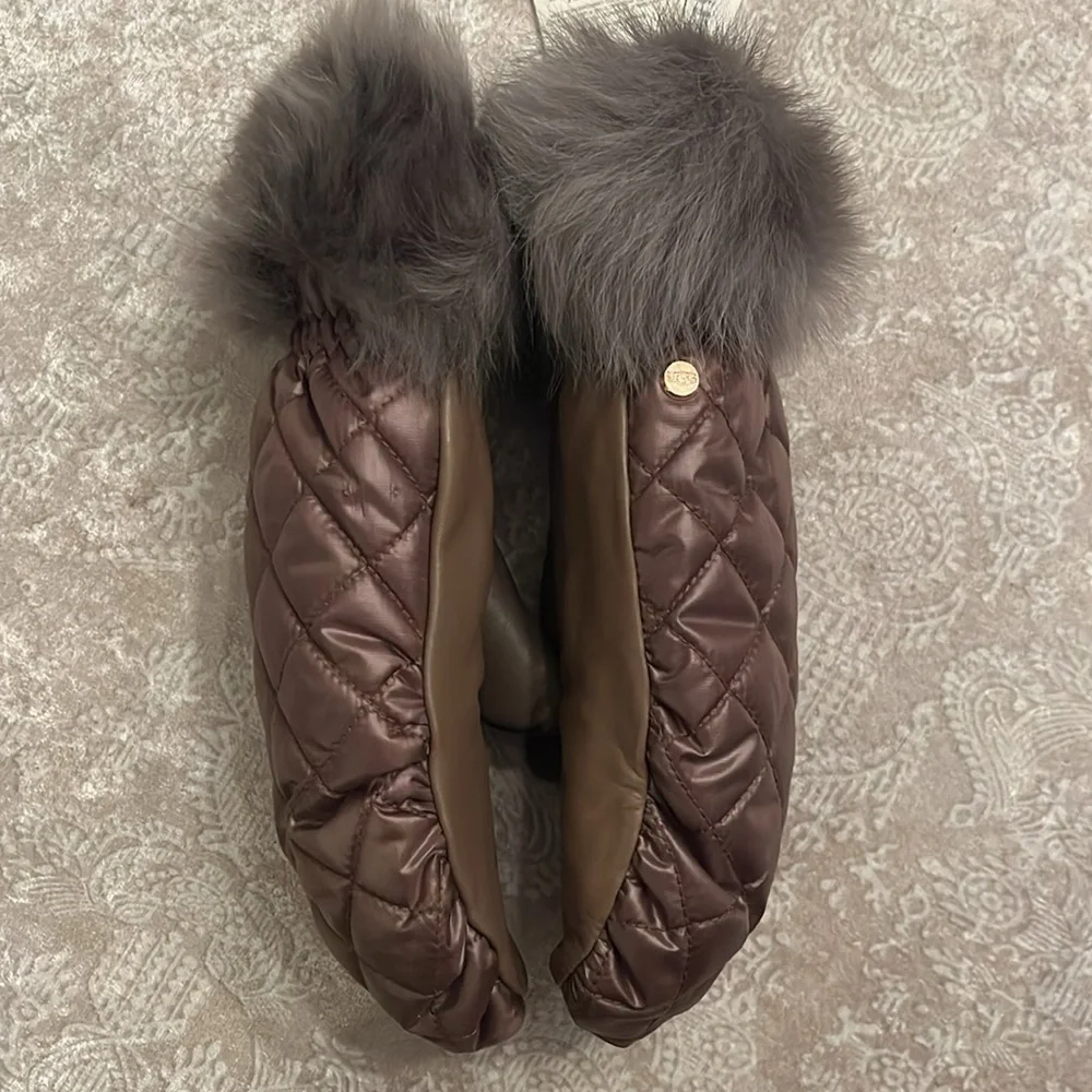 Brand New UGG Quilted All Weather Touchscreen Mittens Leather Palm Real Fur Cuff